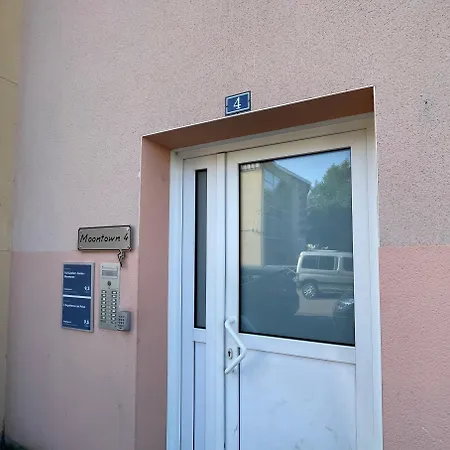 Insolite - Jet Prive - Experience Cinema Et Coc00ning - Moontown Apartment